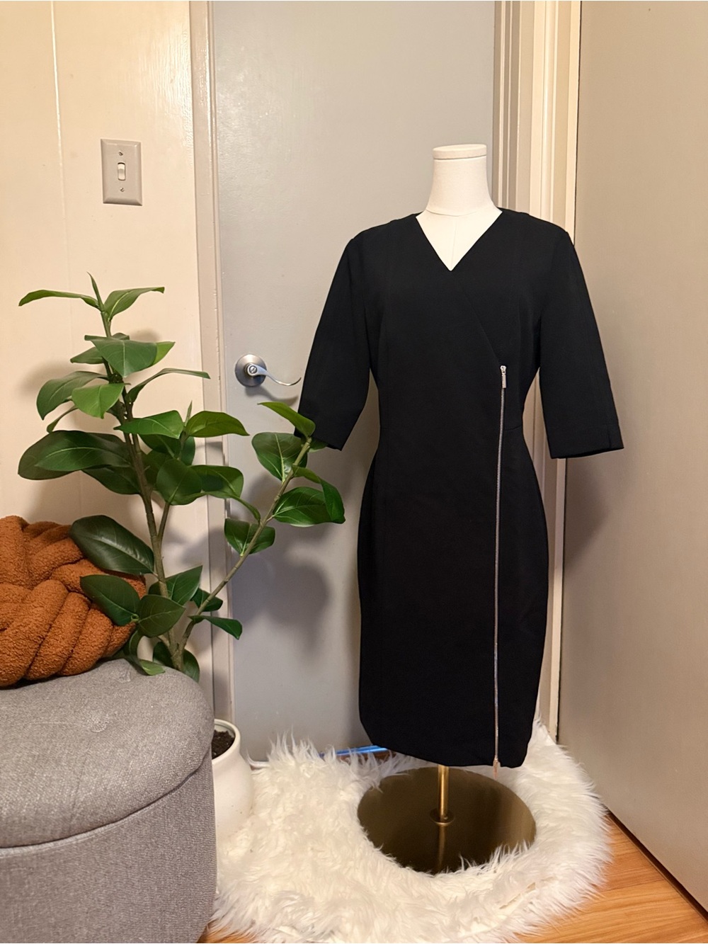 BOSS Hugo Boss Deazema Twill Jersey Dress Black Zipper Accent Sheath Size 8 M